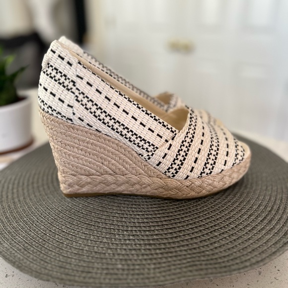 NWOT- Toms Michelle Open Toe Espadrille Wedge Size 6.5 - Picture 6 of 7